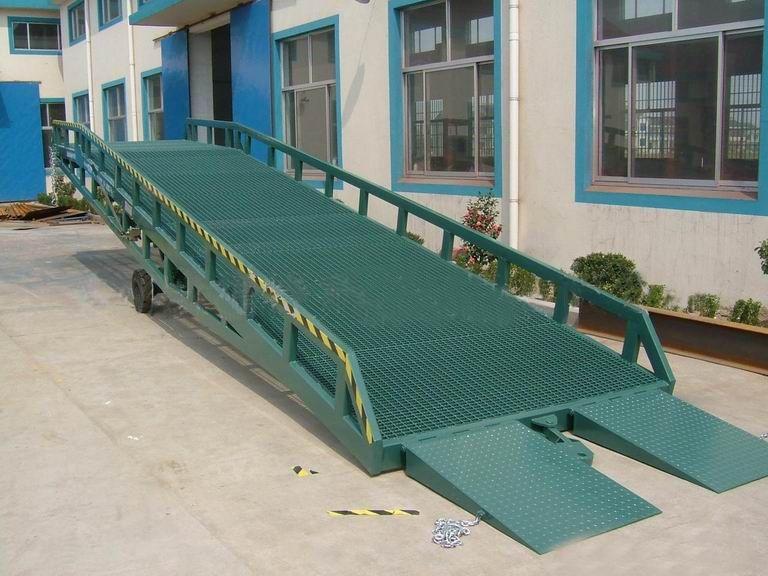 玉树登车桥厂家